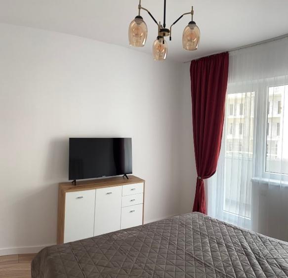 Apartament cu 2 camere decomandat, mobilat în Central