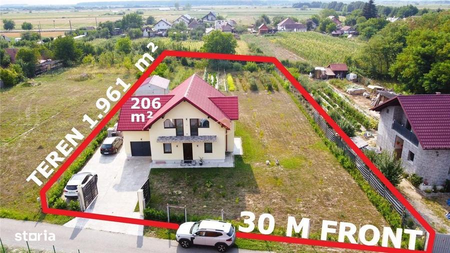 Casă cu 4 camere în Central