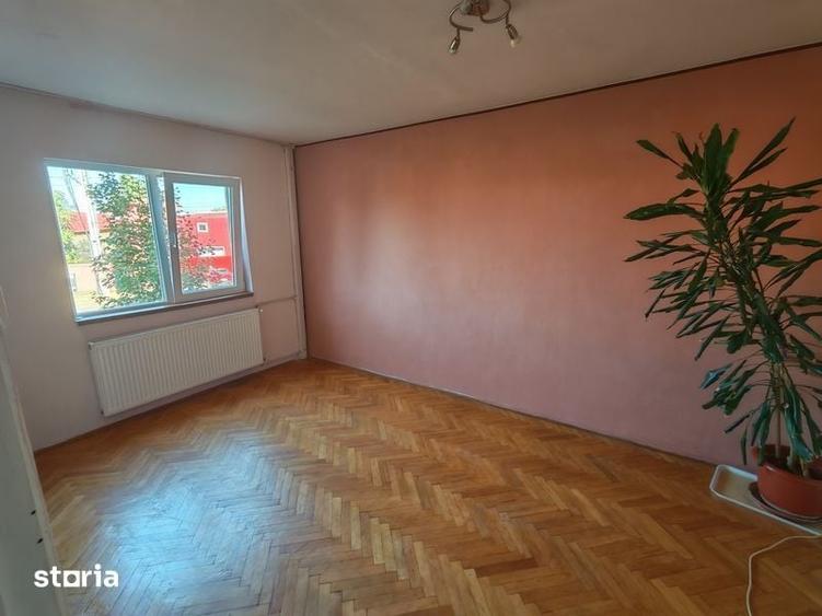 Vand apartament 2 camere, confort 1, etajul 1 - 4