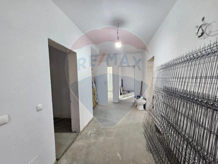 Casă cu Teren 1439 Mp în Darova