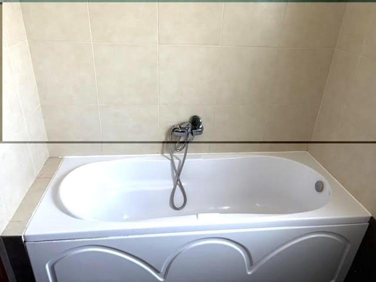 Apartament cu 2 camere decomandat în Băneasa