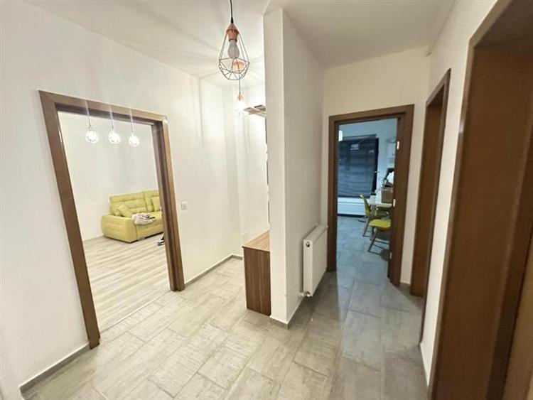 Apartament cu 2 camere decomandat, mobilat în Tractorul — fotografia 3