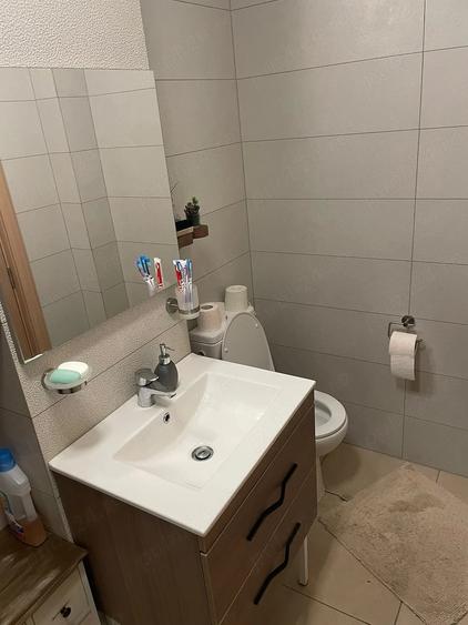 Apartament cu 2 camere decomandat, mobilat în Central