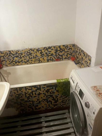 Apartament cu 3 camere decomandat în Săsar