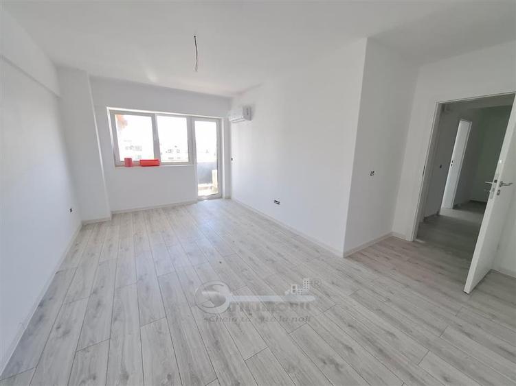 Apartament cu 2 camere decomandat în Galata