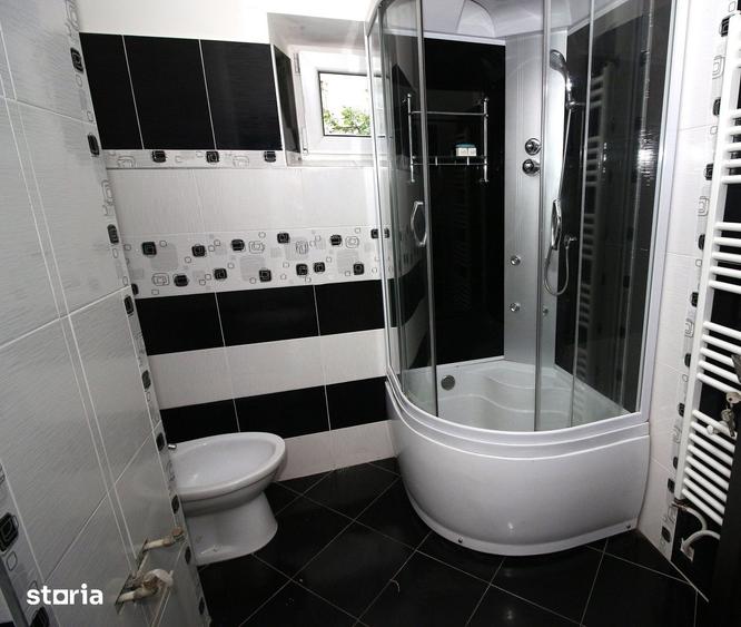 Apartament cu 3 camere decomandat în Est