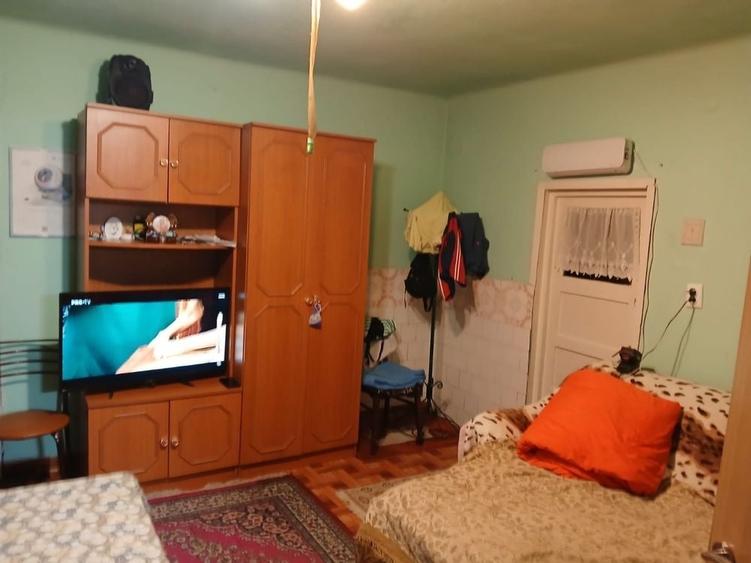 Casă cu 2 camere în Central