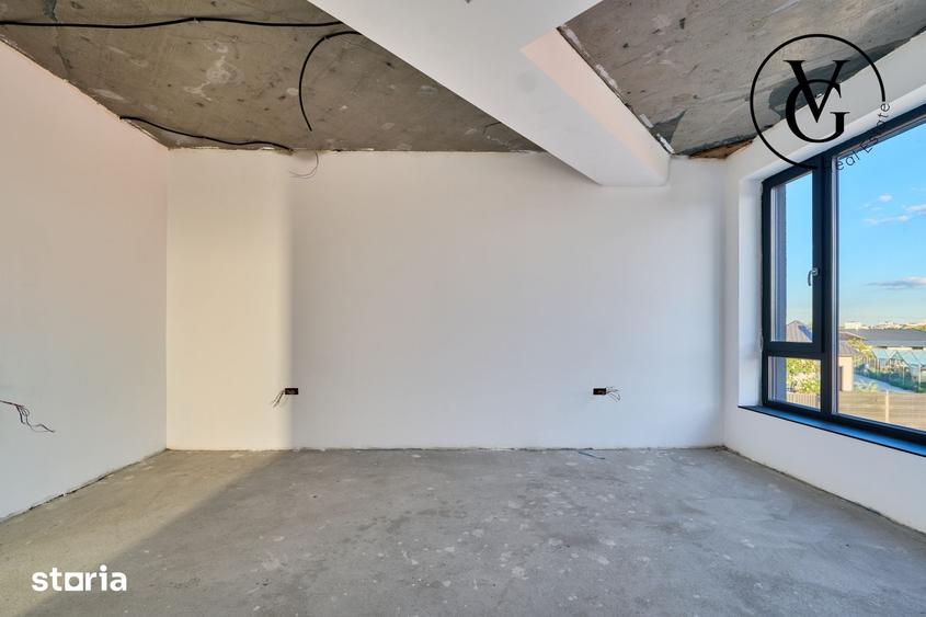 Casă cu 4 camere decomandat cu Teren 235 Mp în Palazu Mare