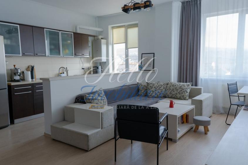 Apartament cu 3 camere semidecomandat, mobilat în Iris