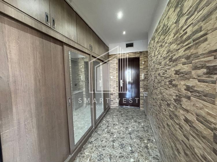 Apartament cu 3 camere decomandat în Micro 17