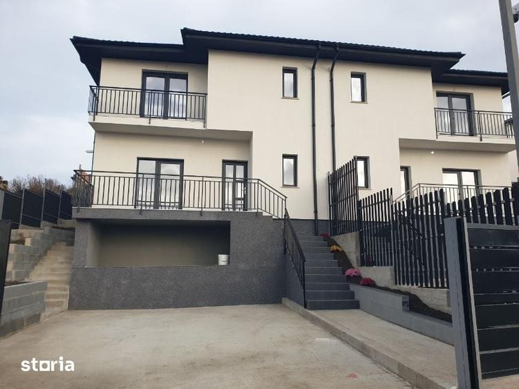 Casă cu 4 camere cu Teren 300 Mp în Valea Lupului