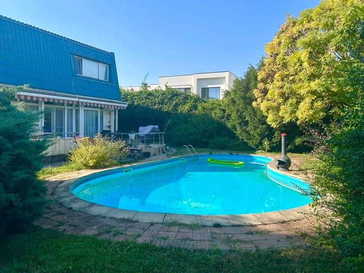 Duplex cu 4 camere cu Piscina în Iancu Nicolae