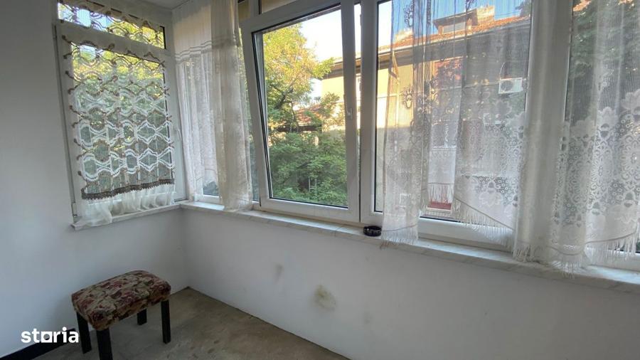 Apartament cu 2 camere semidecomandat în Grivița