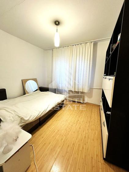 Apartament cu 3 camere decomandat, mobilat în Aurel Vlaicu