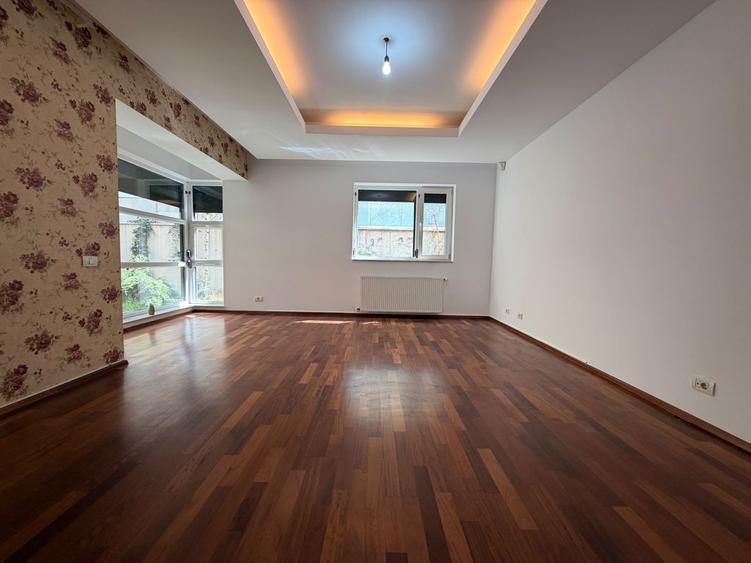 Apartament cu 3 camere în Șoseaua Nordului