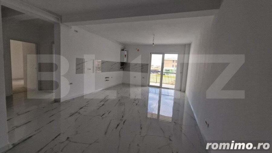 Apartament cu 3 camere semidecomandat în Dumbrăvița