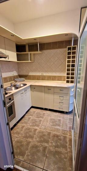 Vanzare apartament trei camere transformate in doua vila Armeneasca - 7
