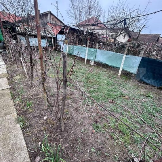 Casă individuală cu 2 camere cu Canalizare în Ghirodei