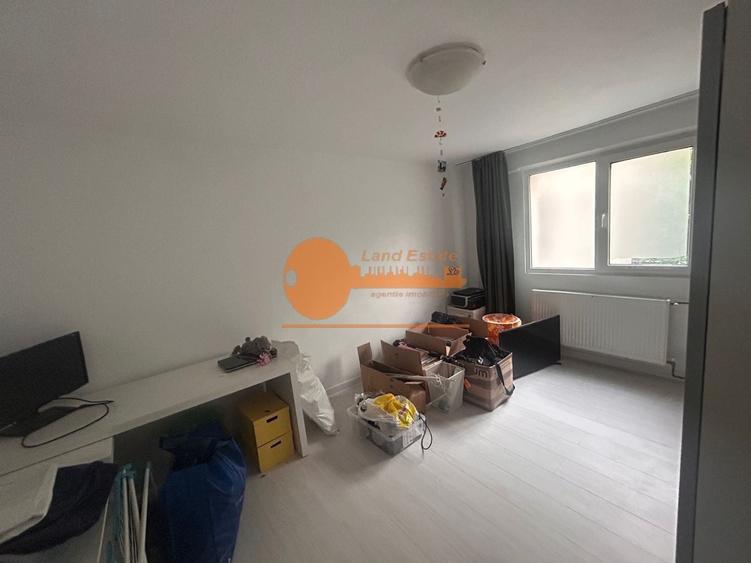 Apartament cu 3 camere decomandat în Lujerului