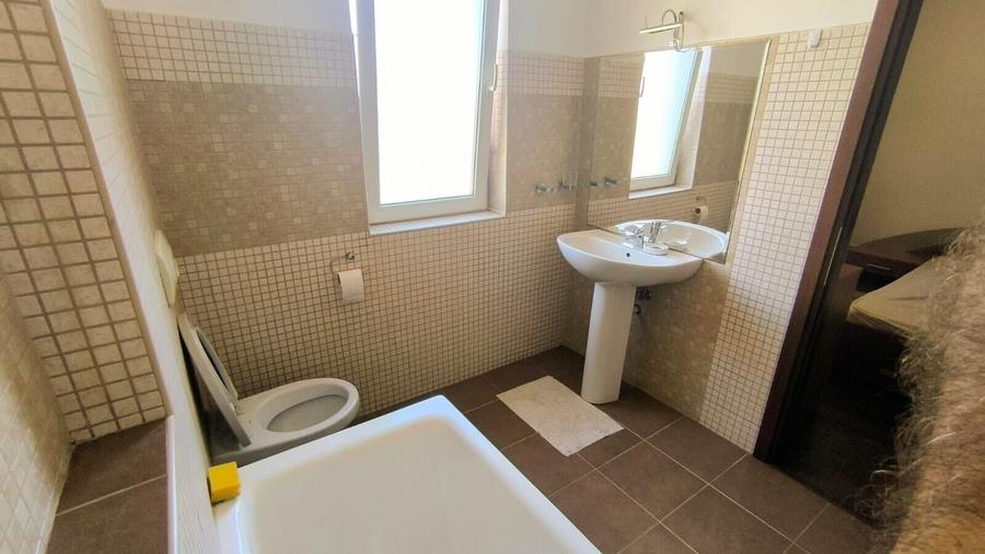 Casă cu 3 camere cu Canalizare în Pipera