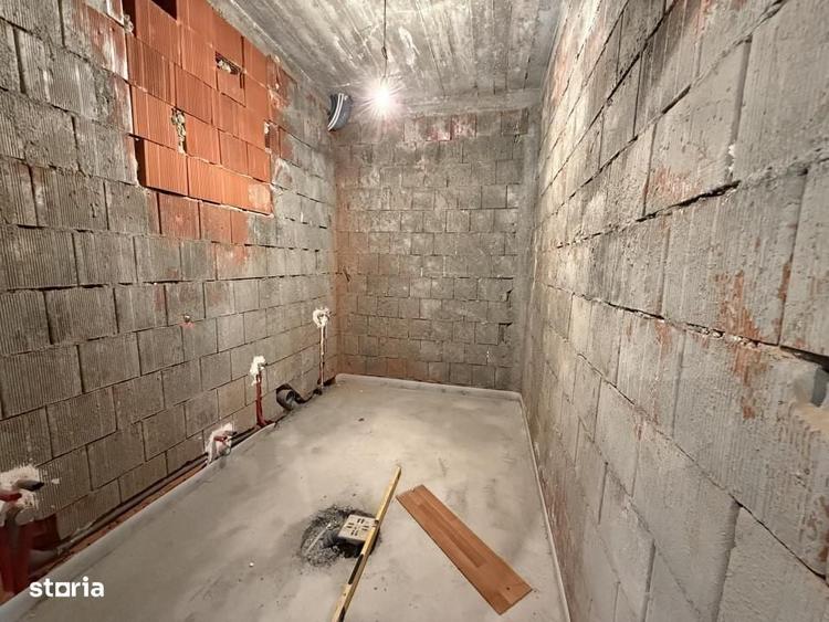 Casă cu 4 camere cu Teren 300 Mp în Central