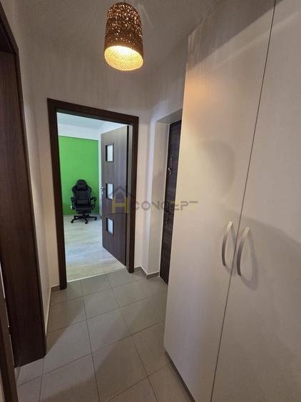 Apartament cu 2 camere decomandat, mobilat în Central