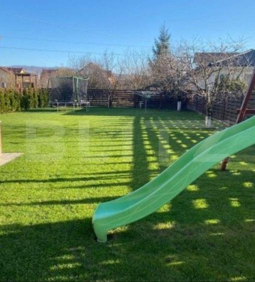 Casă individuală cu 5 camere cu Garaj în Sud