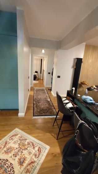 Apartament cu 3 camere decomandat în Baba Novac