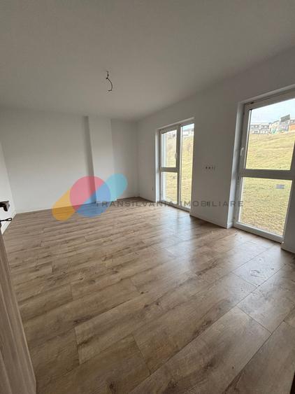 Apartament cu 3 camere semidecomandat în Iris