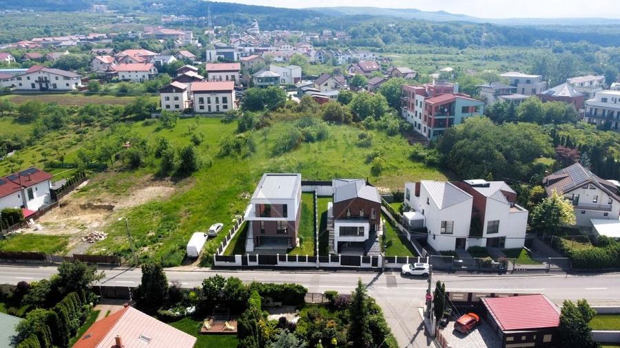 Teren Construcții intravilan de 656 mp, în Europa