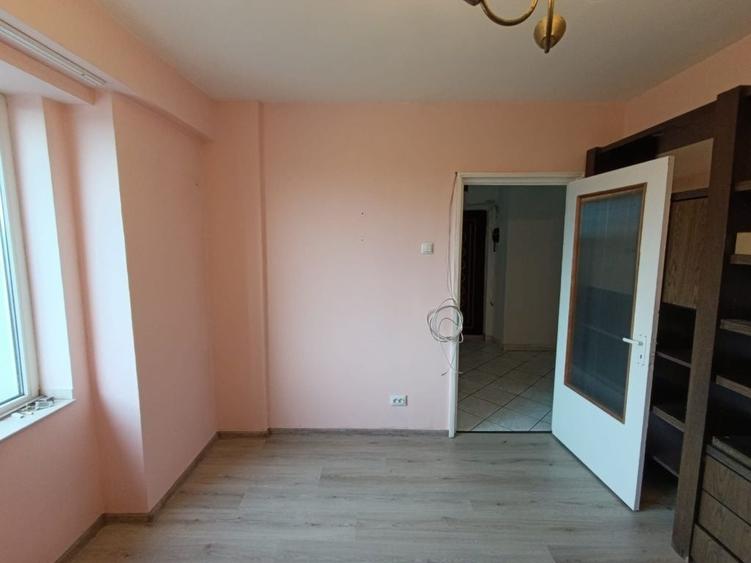 Apartament cu 2 camere decomandat în Sânmartin