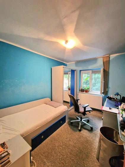 Apartament foarte spatios, 4 camere, 2 bai, 2 balcoane, decomandat - 2