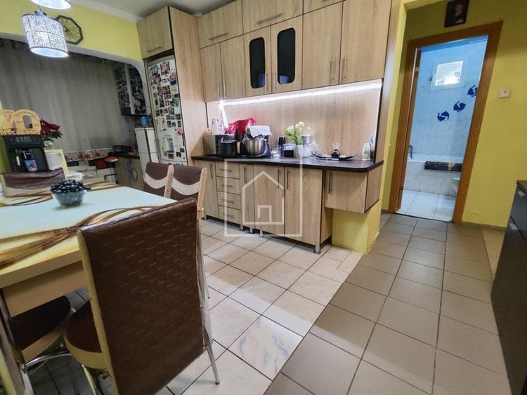 Apartament cu 2 camere decomandat, mobilat în Valea Aurie