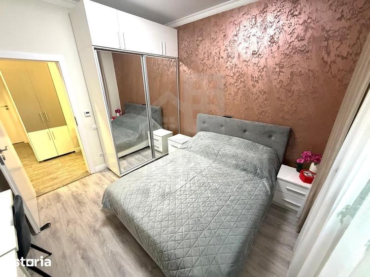 Apartament cu 3 camere decomandat în Craiovița Nouă