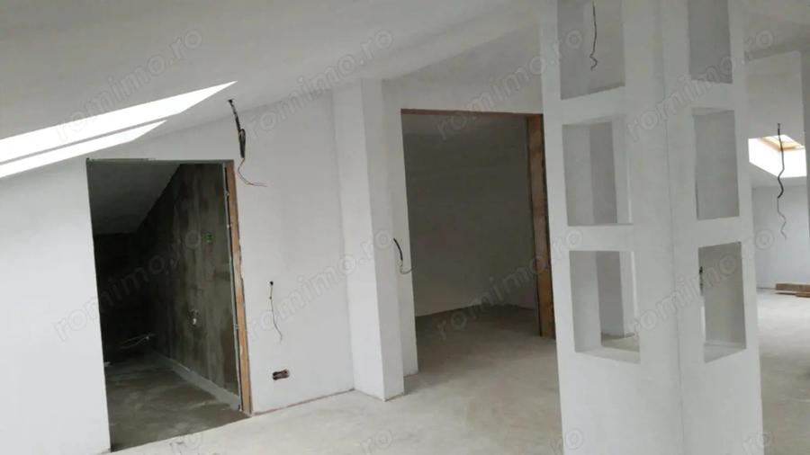 Casă cu 6 camere cu Canalizare în Sisești