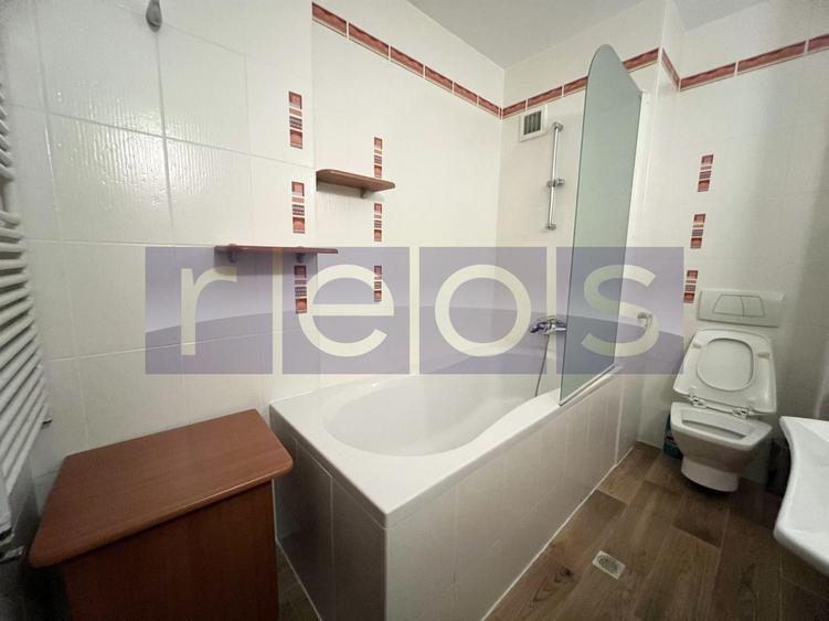 Apartament cu 3 camere semidecomandat în Primăverii