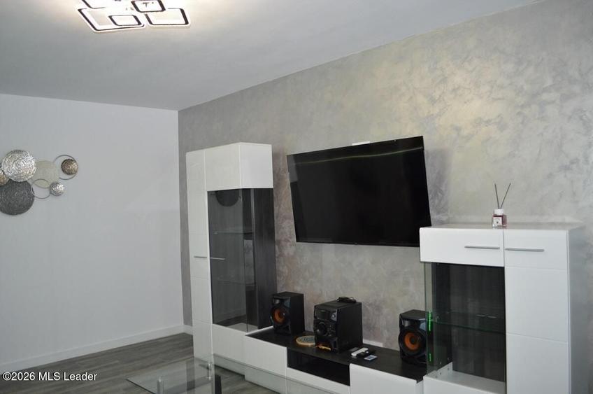 Apartament cu 3 camere decomandat în Nord