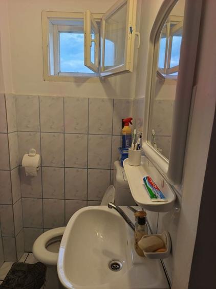 Casă individuală cu 3 camere cu Canalizare în Central