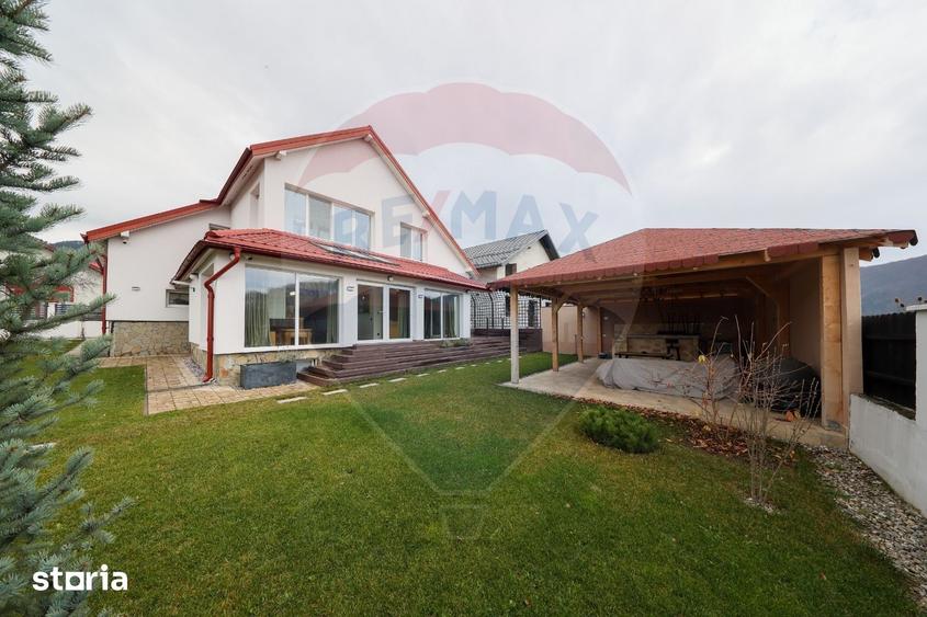 Casă cu 5 camere cu Teren 577 Mp în Bunloc