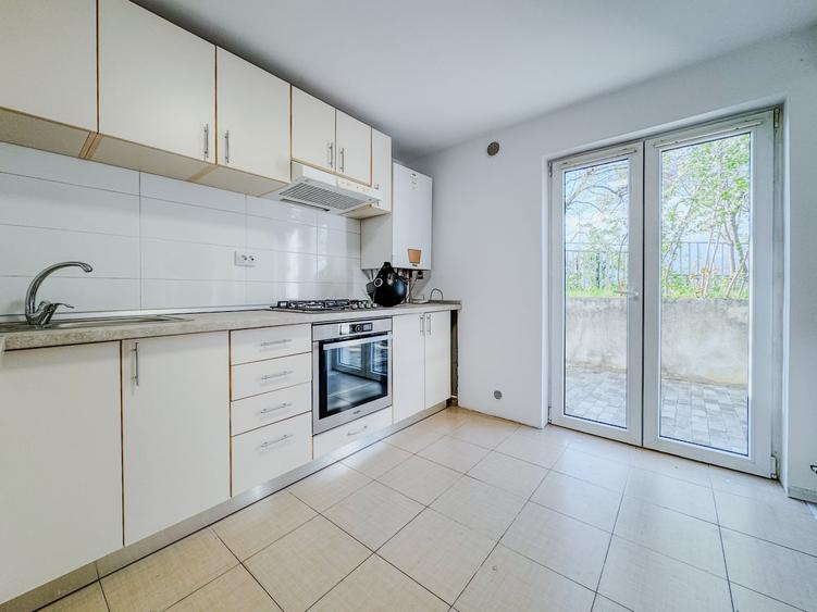 Apartament cu 2 camere semidecomandat, mobilat în Zorilor