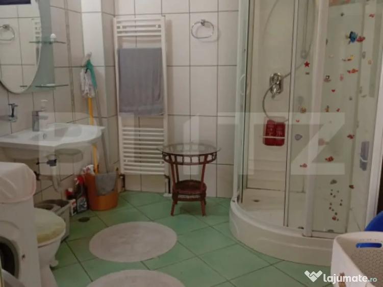 Casă cu 7 camere cu Teren 200 Mp în Tălmăcel