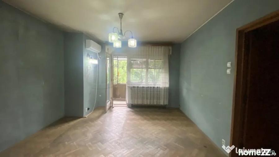 Apartament cu 3 camere decomandat în Domenii