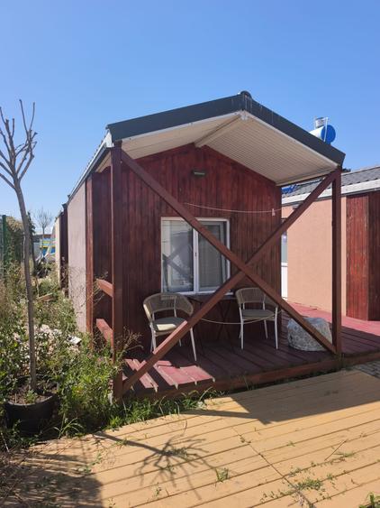 Casă individuală cu 14 camere cu Teren 940 Mp în Corbu