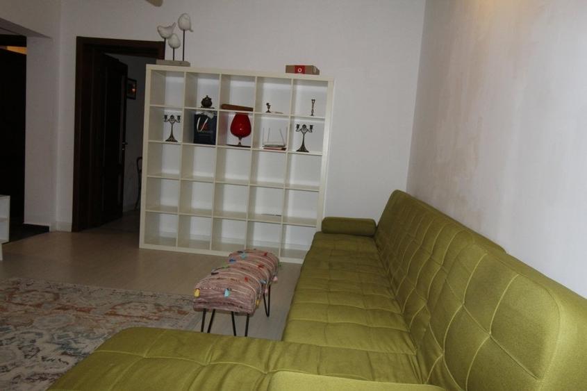 Apartament cu 3 camere decomandat, mobilat în Dorobanți