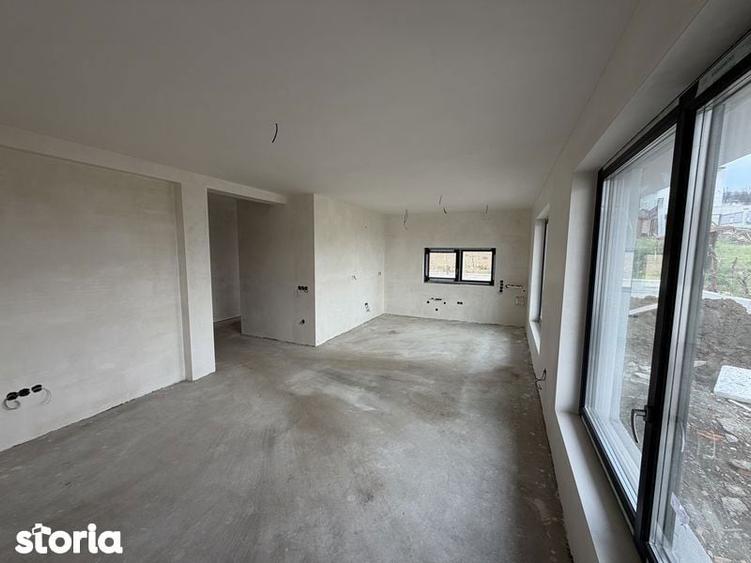 Casă cu 4 camere cu Teren 110 Mp în Central