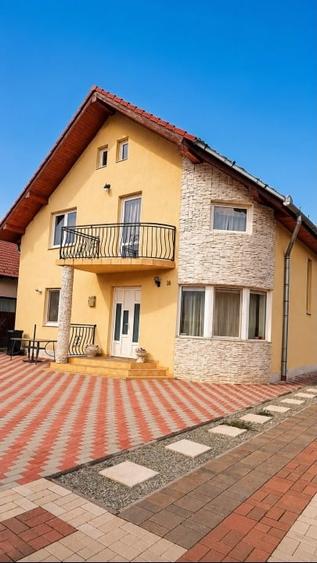 Casă individuală cu 5 camere cu Canalizare în Bărăbanț