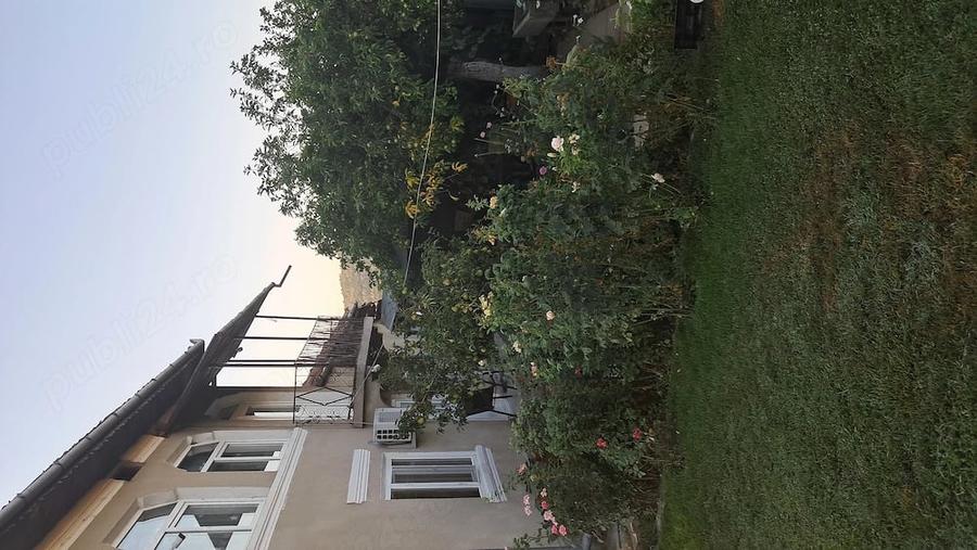 Vand casa cu etaj - 1