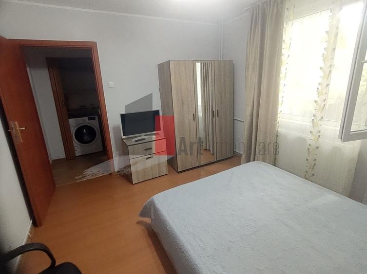 Apartament cu 2 camere semidecomandat în Alexandru Obregia