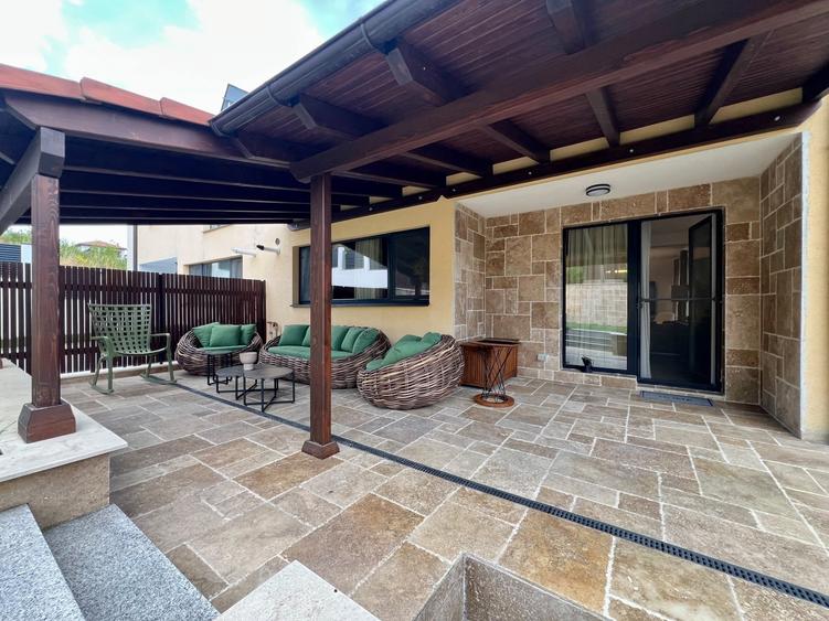 Duplex cu 4 camere cu Canalizare în Dezmir