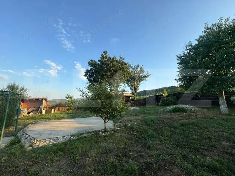 Casă cu 3 camere cu Teren 989 Mp în Bejan